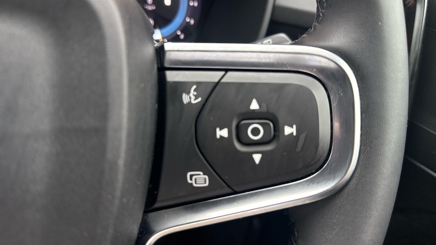 Used Volvo XC40 2025 for sale - 76718793: Photo 18