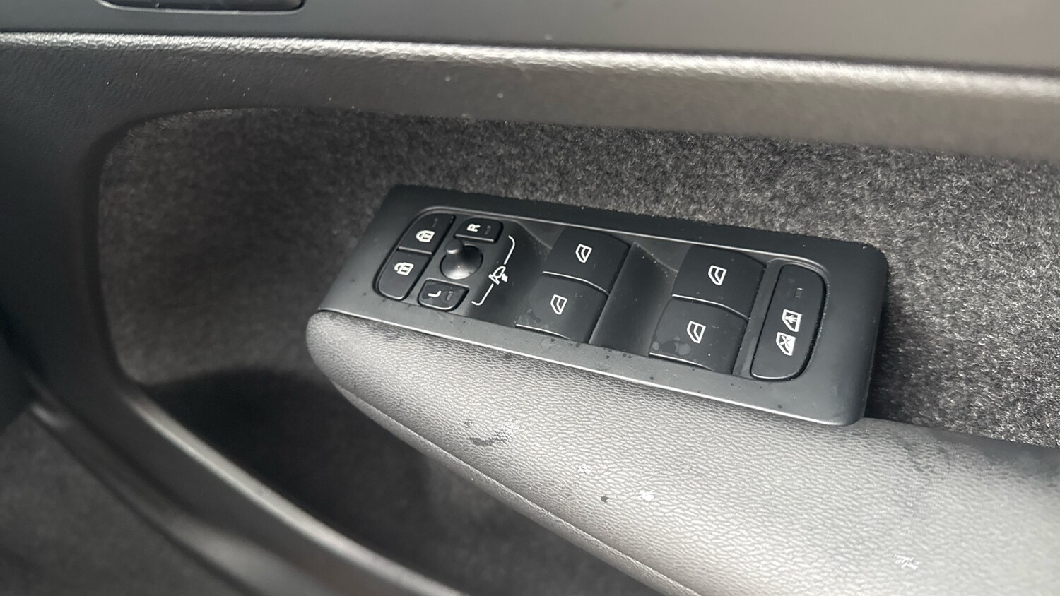 Used Volvo XC40 2025 for sale - 76718793: Photo 21