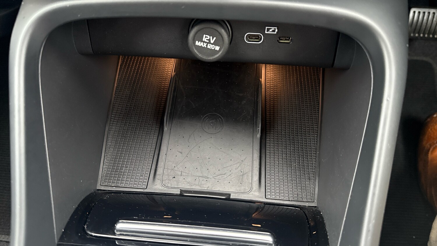 Used Volvo XC40 2025 for sale - 76718793: Photo 28