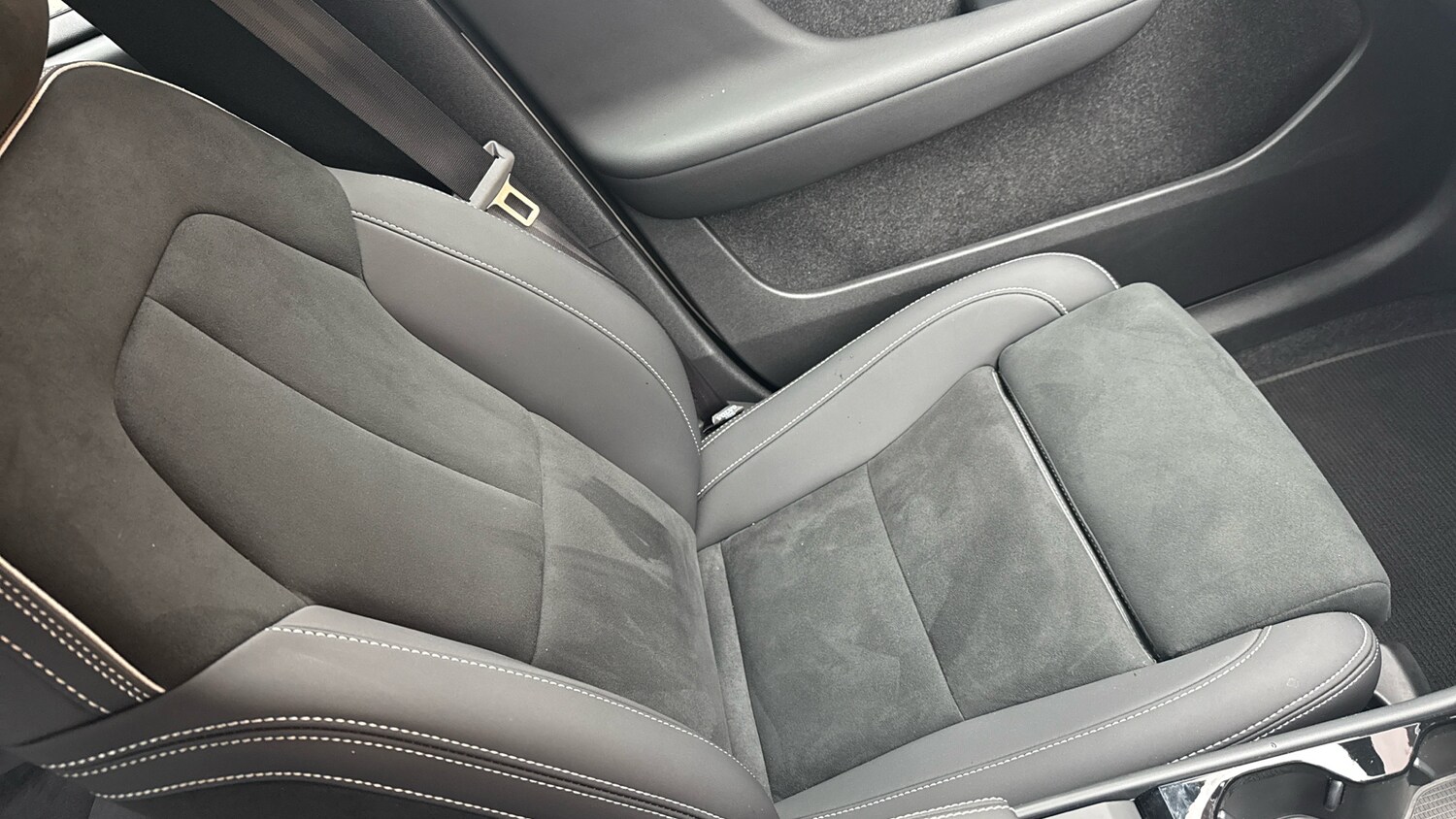 Used Volvo XC40 2025 for sale - 76718793: Photo 31