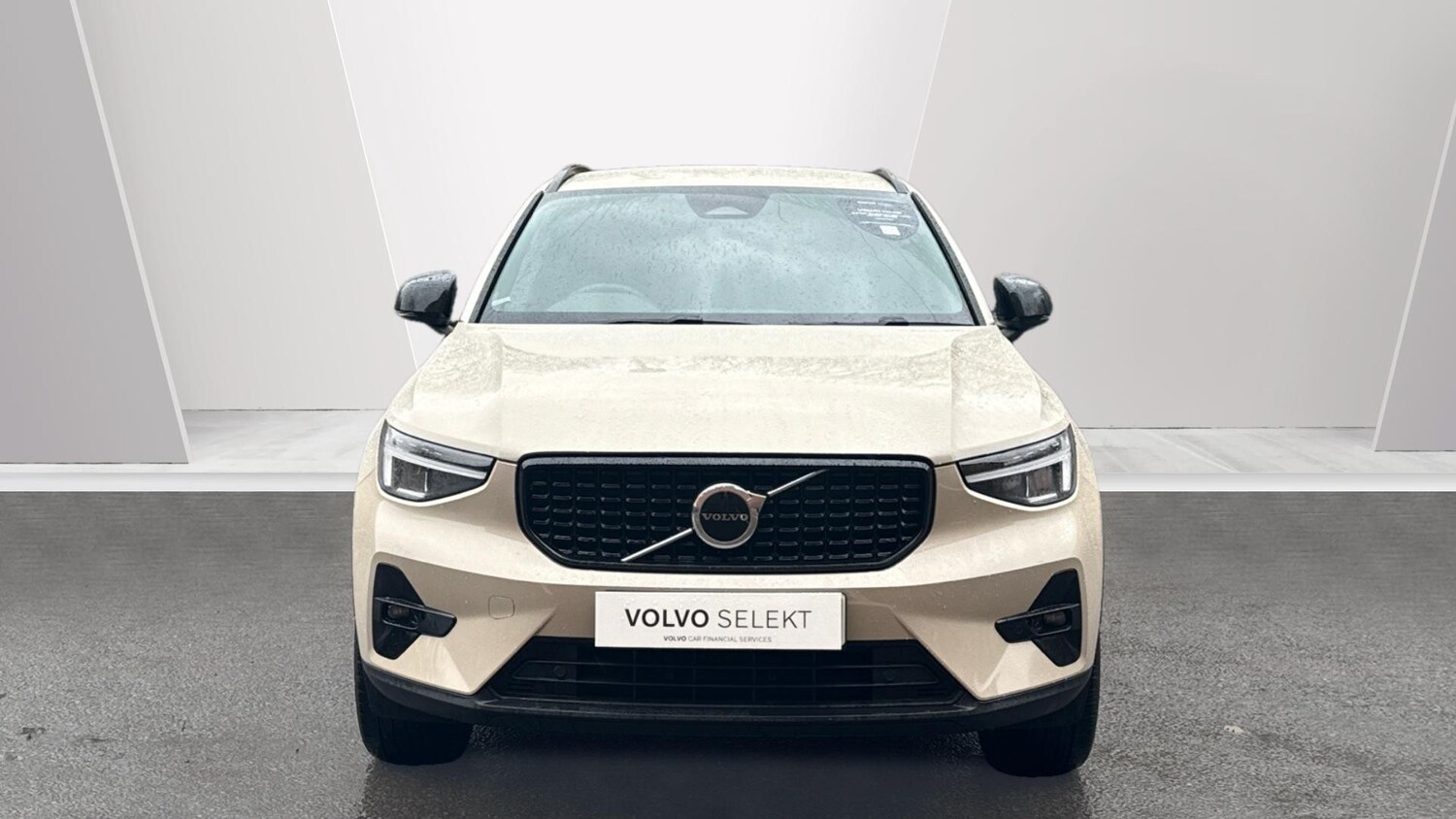 Used Volvo XC40 2025 for sale - 76718793: Photo 8
