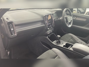 Used Volvo XC40 2021 for sale - 76036567: Photo