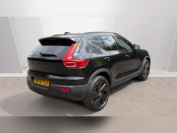Used Volvo XC40 2026 for sale - 79380450: Photo