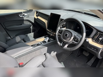 Used Volvo XC60 2025 for sale - 79383758: Photo