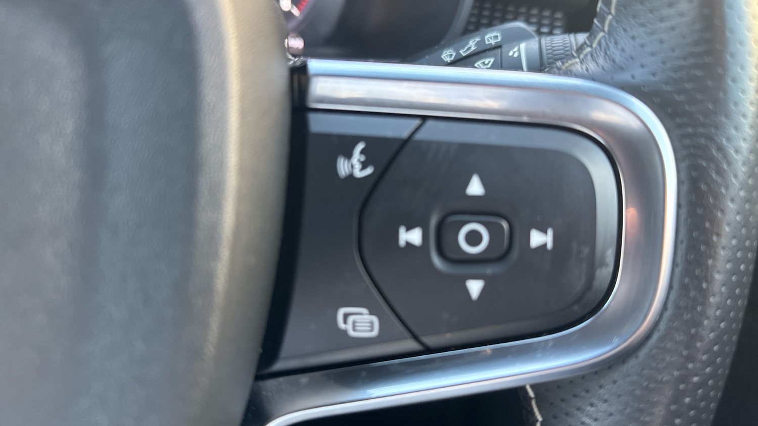 Used Volvo XC40 2021 for sale - 76979302: Photo 27