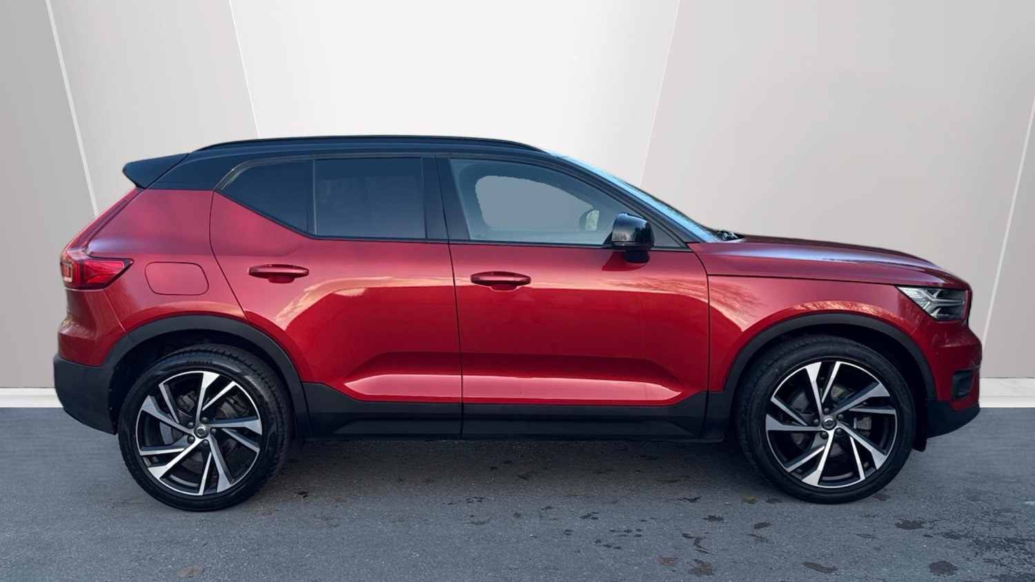 Used Volvo XC40 2021 for sale - 76979302: Photo 3