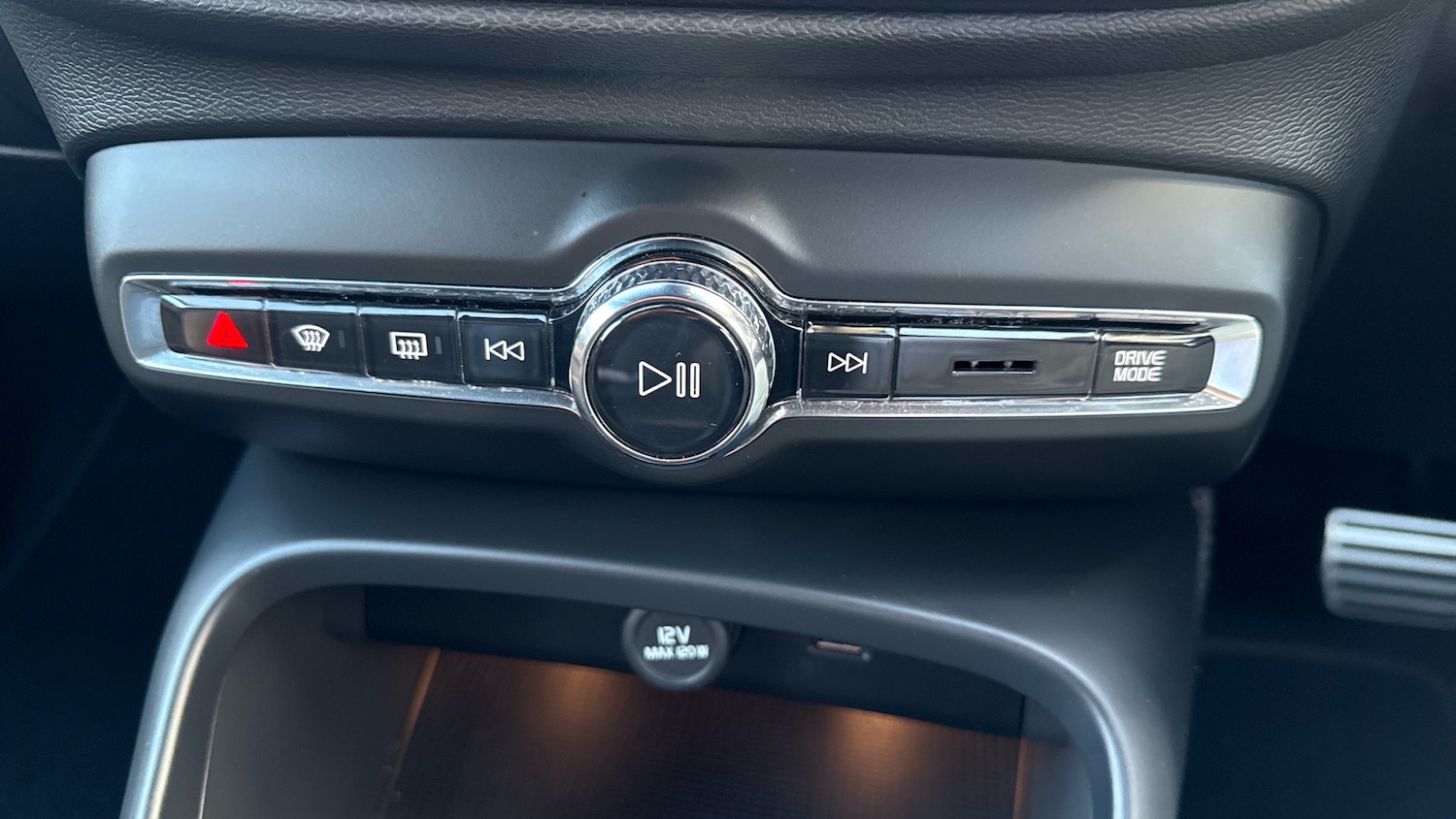 Used Volvo XC40 2021 for sale - 76979302: Photo 39