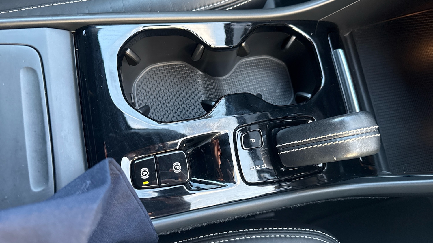 Used Volvo XC40 2021 for sale - 76979302: Photo 41