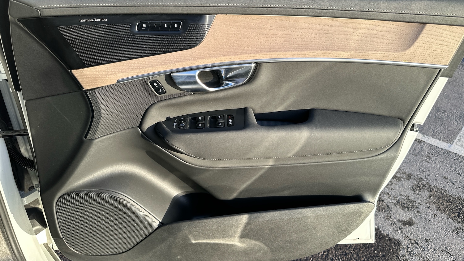 Used Volvo XC90 2025 for sale - 77062045: Photo 28