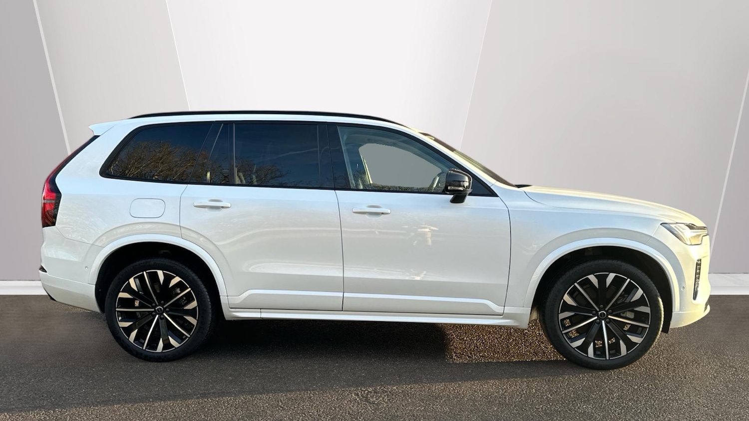 Used Volvo XC90 2025 for sale - 77062045: Photo 3