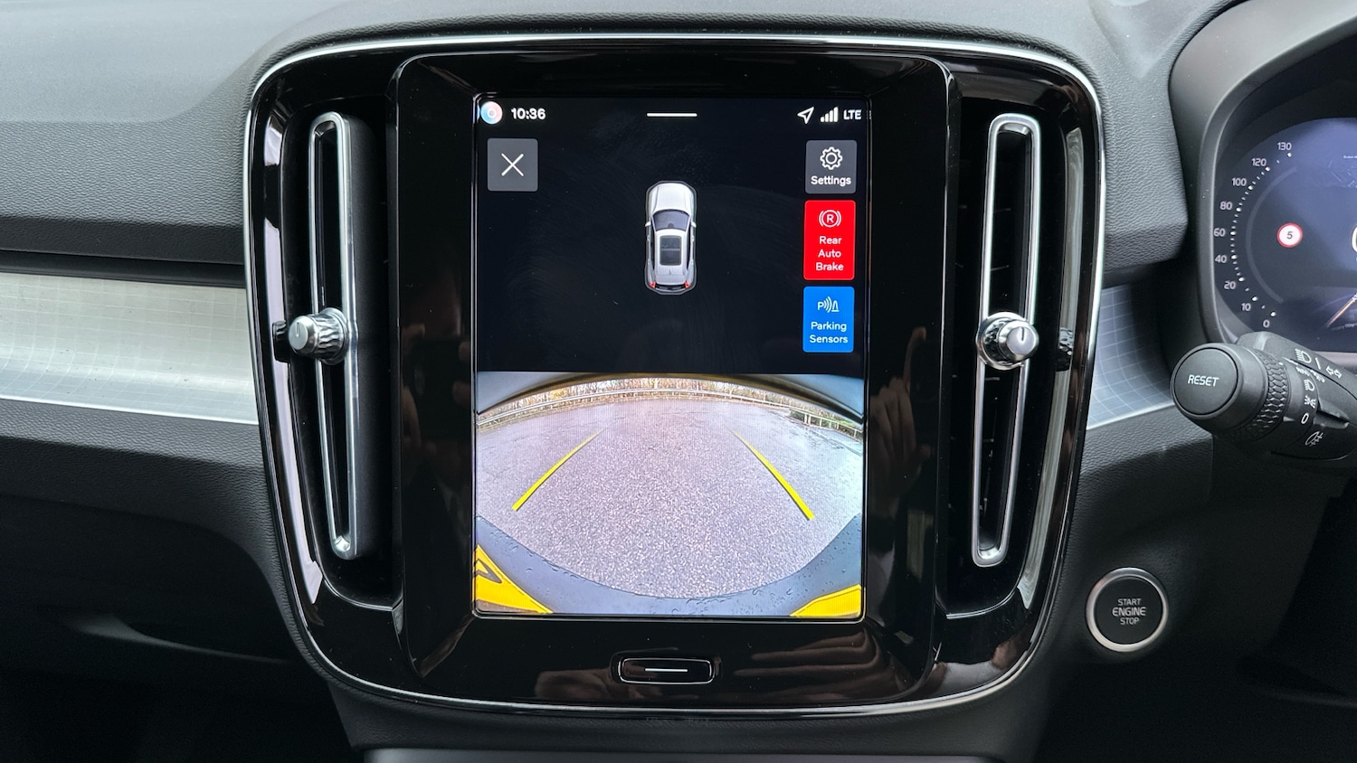 Used Volvo XC40 2025 for sale - 76895200: Photo 17