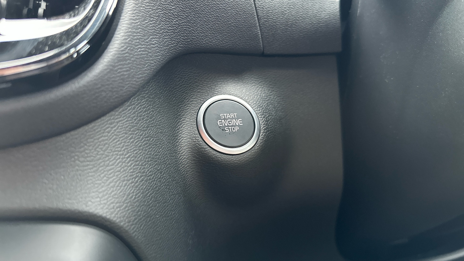 Used Volvo XC40 2025 for sale - 76895200: Photo 25