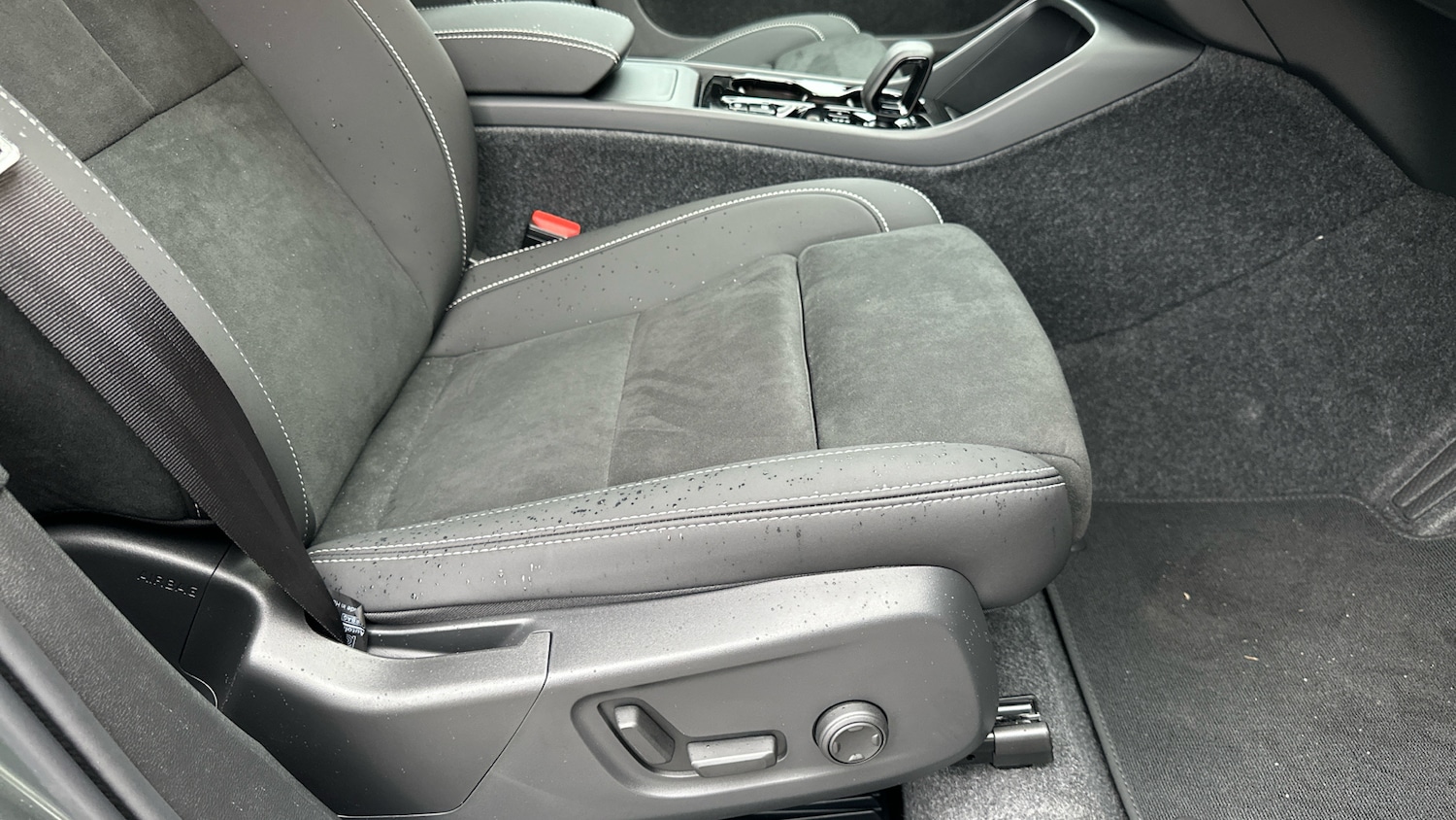 Used Volvo XC40 2025 for sale - 76895200: Photo 28