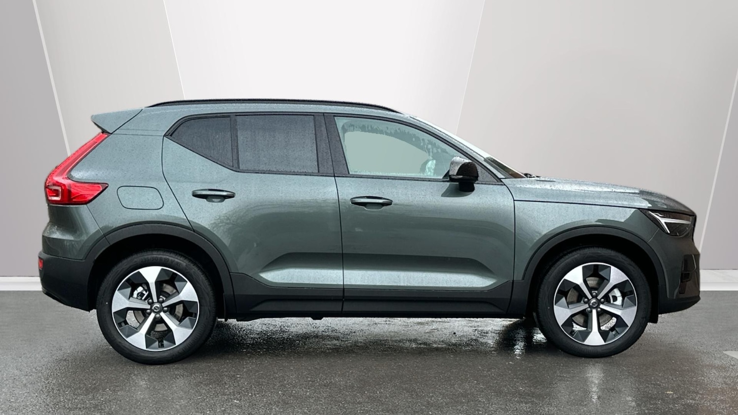 Used Volvo XC40 2025 for sale - 76895200: Photo 3