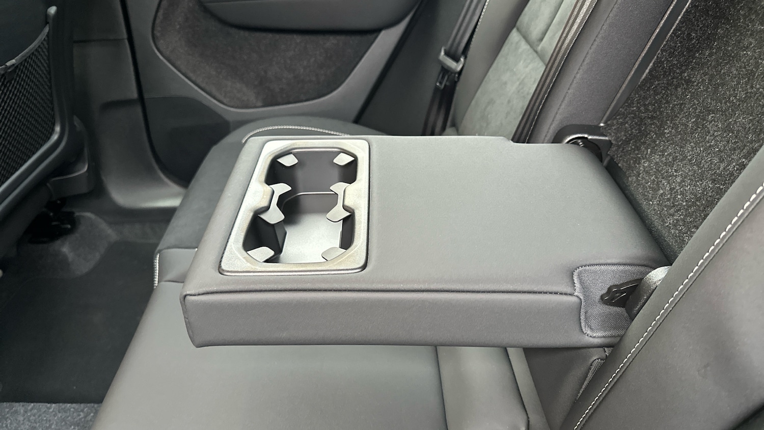 Used Volvo XC40 2025 for sale - 76895200: Photo 32