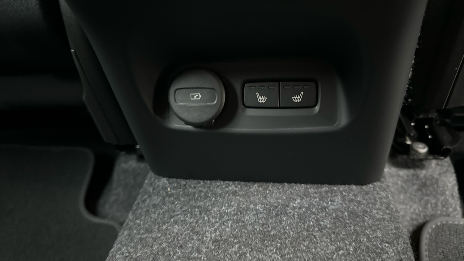 Used Volvo XC40 2025 for sale - 76895200: Photo 43