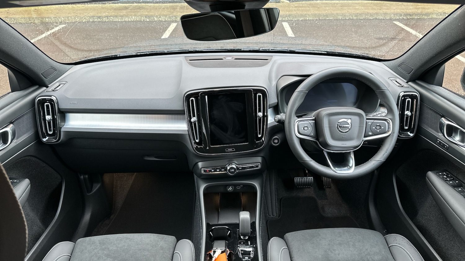 Used Volvo XC40 2025 for sale - 76895200: Photo 5