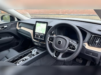 Used Volvo XC60 2025 for sale - 78094943: Photo