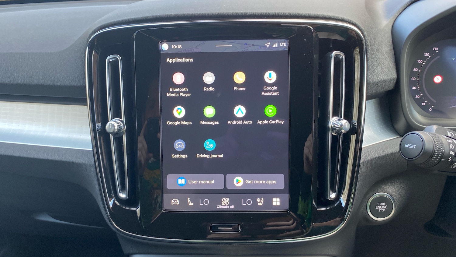 Used Volvo XC40 2025 for sale - 76895205: Photo 15