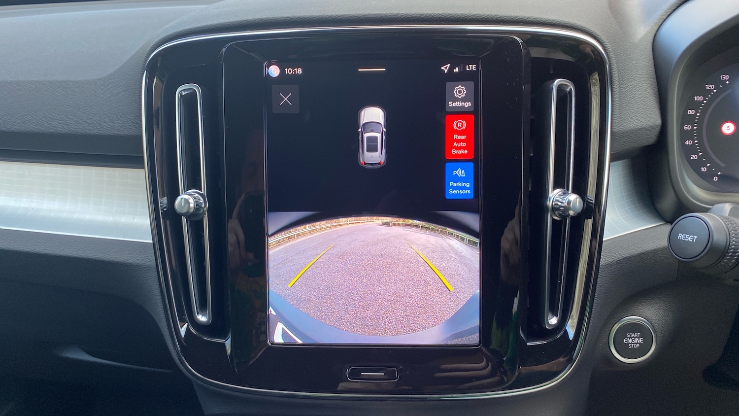 Used Volvo XC40 2025 for sale - 76895205: Photo 17