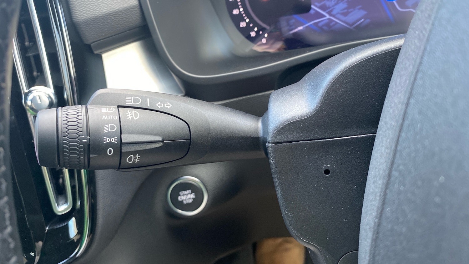 Used Volvo XC40 2025 for sale - 76895205: Photo 18