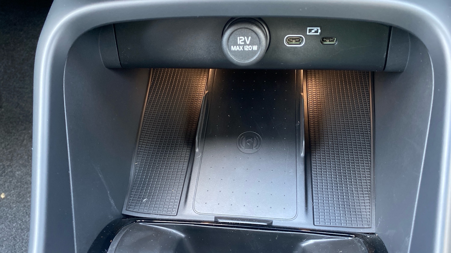 Used Volvo XC40 2025 for sale - 76895205: Photo 29