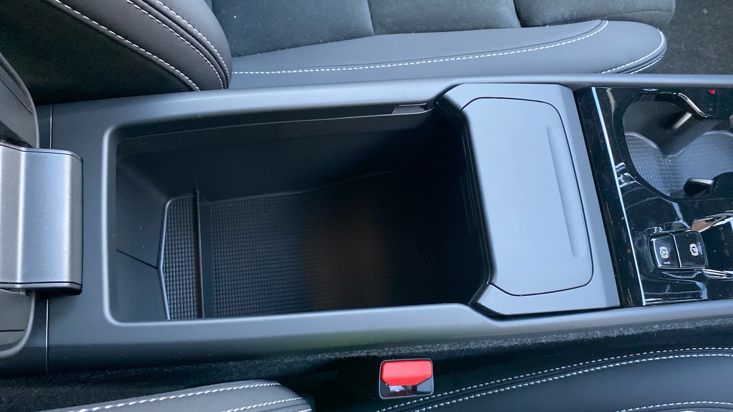 Used Volvo XC40 2025 for sale - 76895205: Photo 35