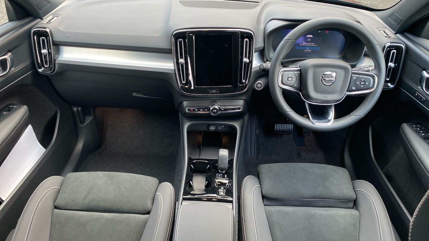 Used Volvo XC40 2025 for sale - 76895205: Photo 5