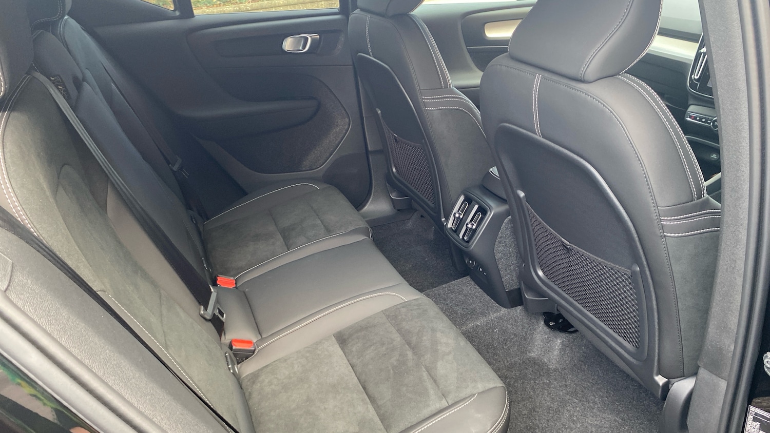 Used Volvo XC40 2025 for sale - 76895205: Photo 6