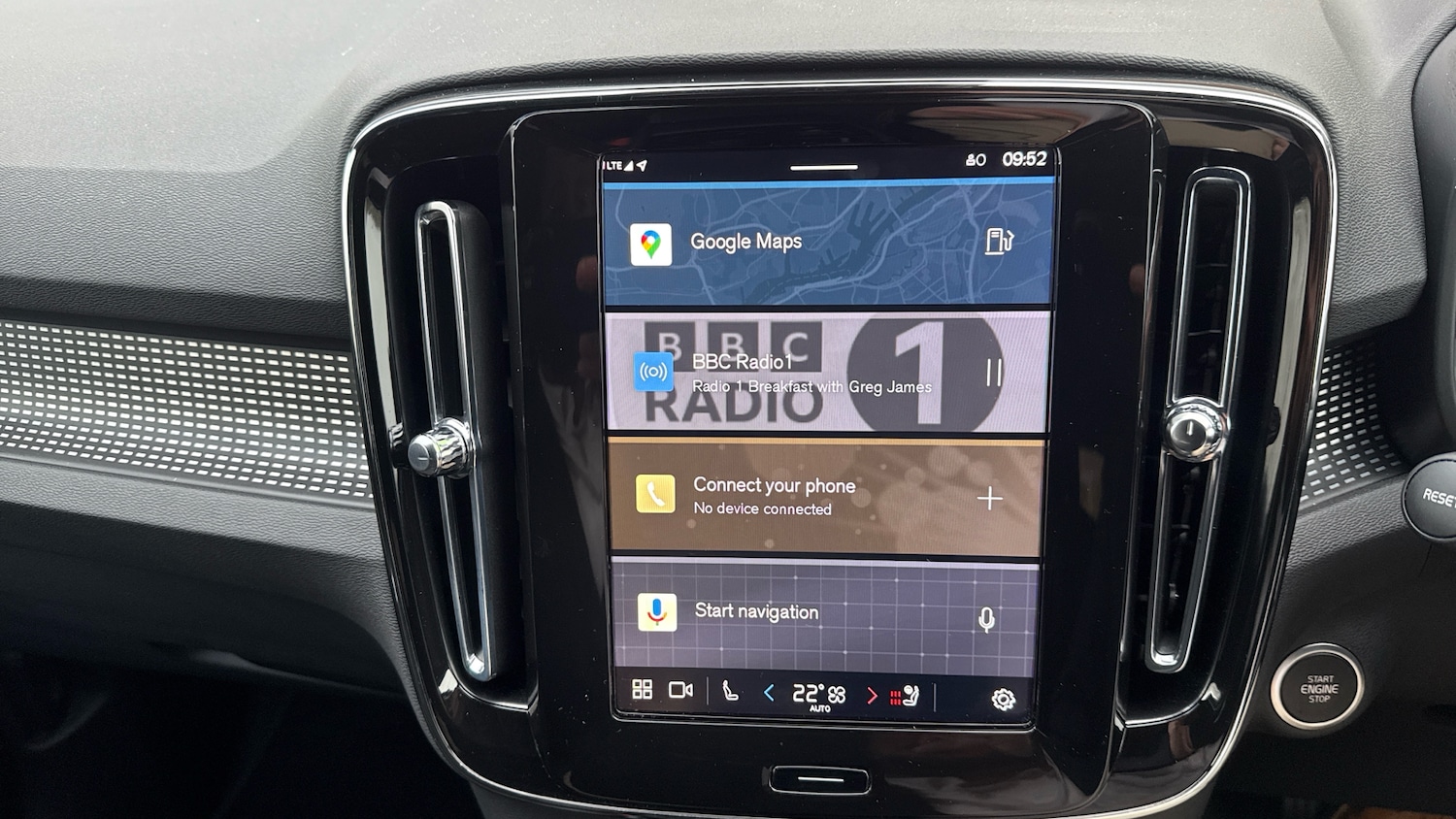 Used Volvo XC40 2025 for sale - 76818740: Photo 12