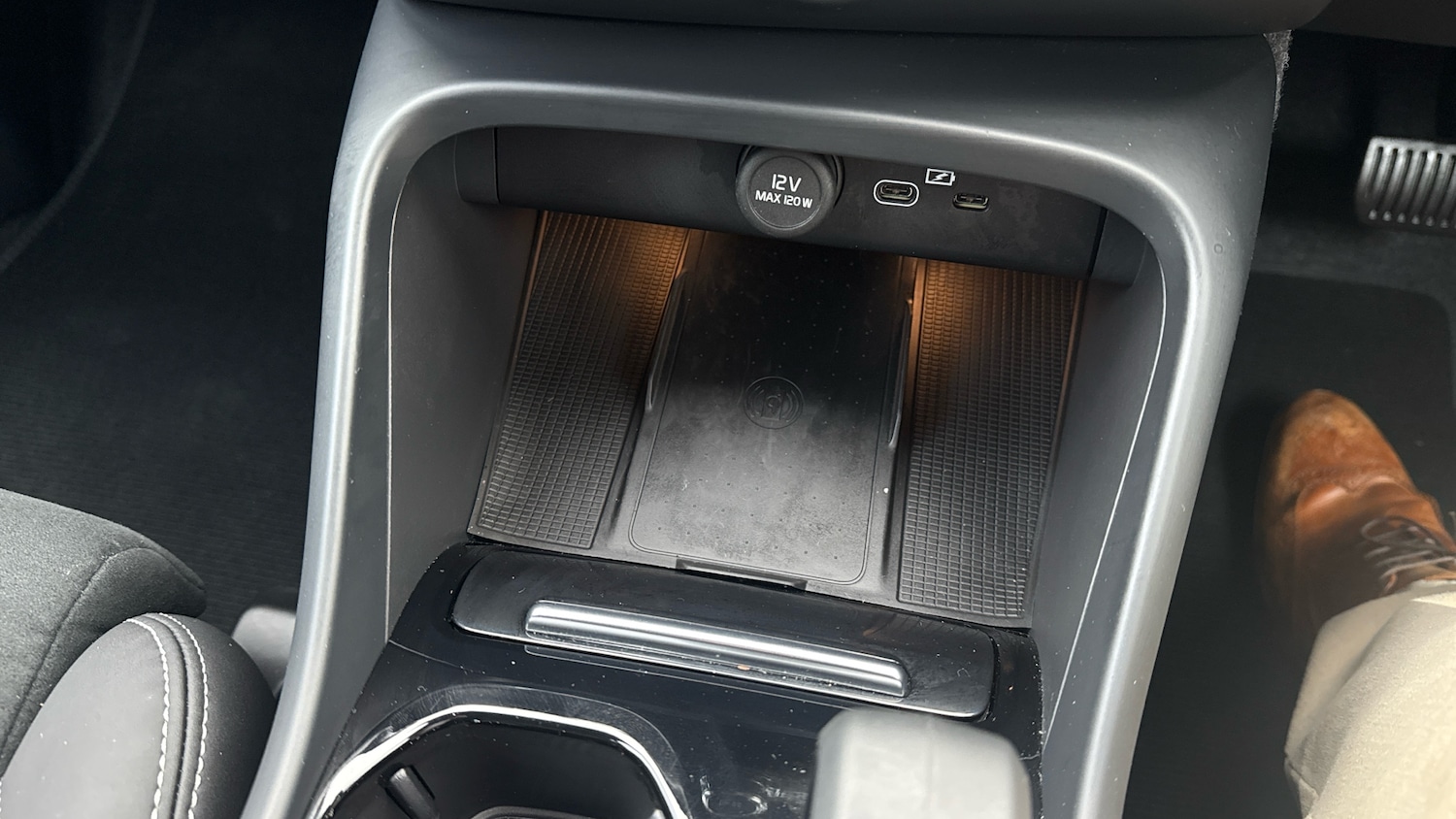 Used Volvo XC40 2025 for sale - 76818740: Photo 34