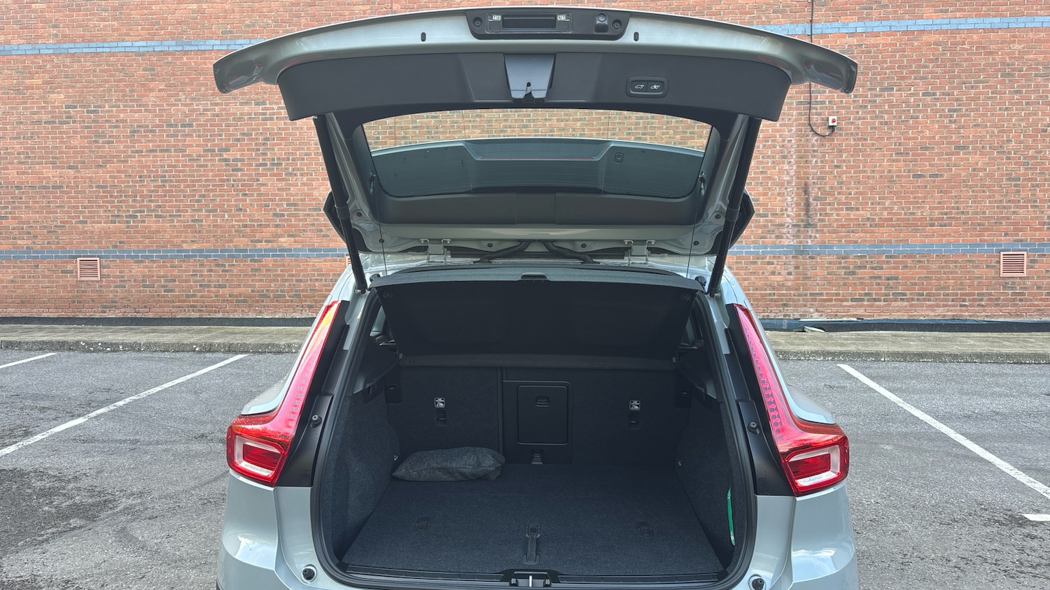 Used Volvo XC40 2025 for sale - 78150518: Photo 13