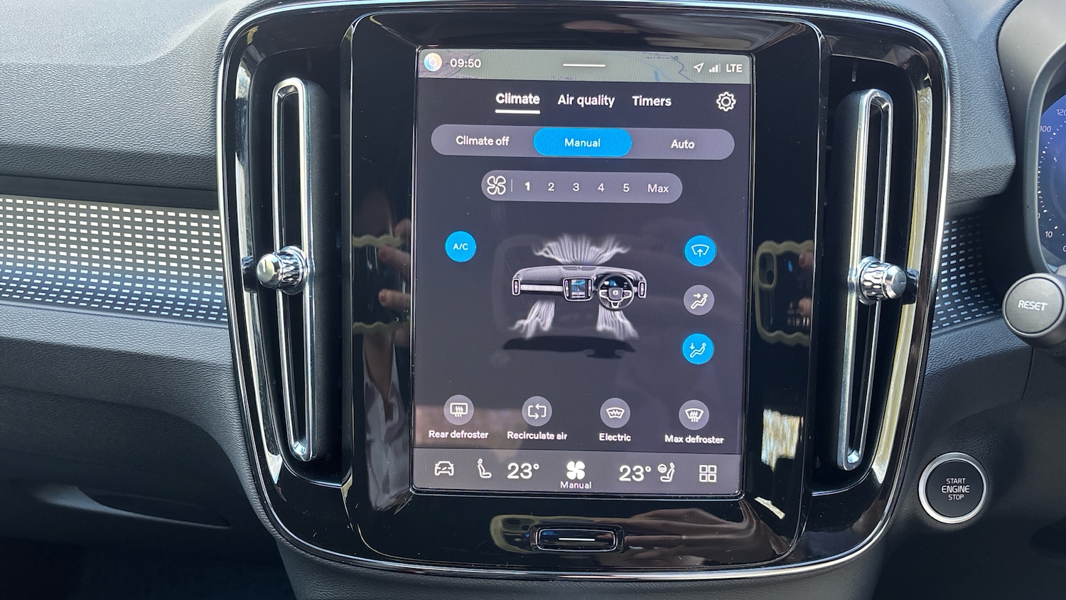 Used Volvo XC40 2025 for sale - 78150518: Photo 39