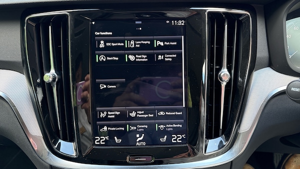 Used Volvo V60 2019 for sale - 75424640: Photo 21