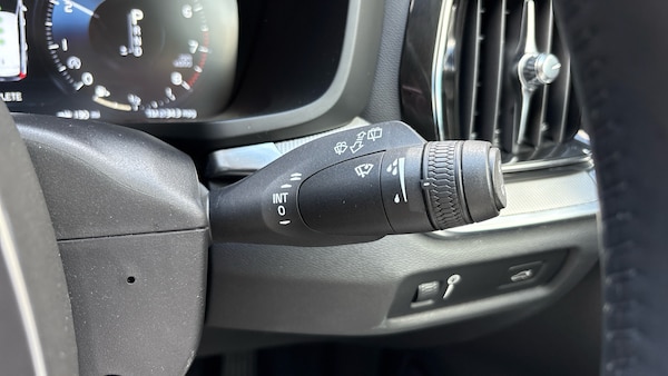 Used Volvo V60 2019 for sale - 75424640: Photo 25