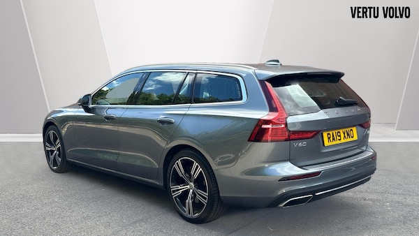 Used Volvo V60 2019 for sale - 75424640: Photo 2