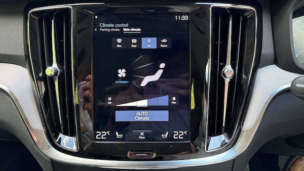 Used Volvo V60 2019 for sale - 75424640: Photo 36