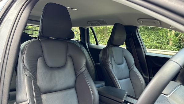 Used Volvo V60 2019 for sale - 75424640: Photo 9
