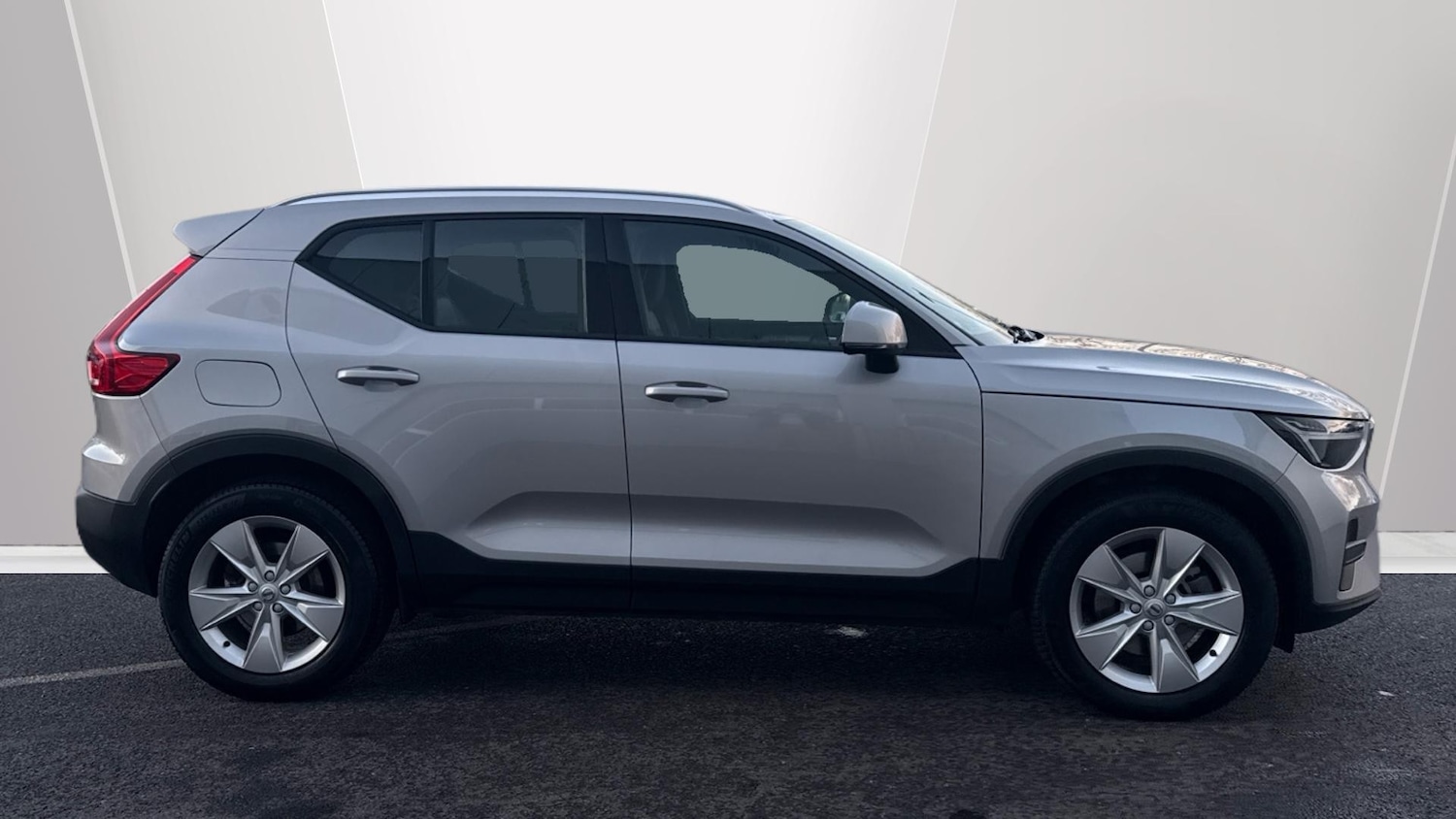 Used Volvo XC40 2023 for sale - 77151862: Photo 3