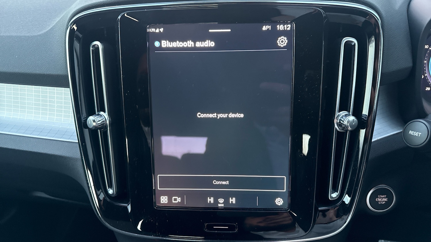 Used Volvo XC40 2023 for sale - 77151862: Photo 30