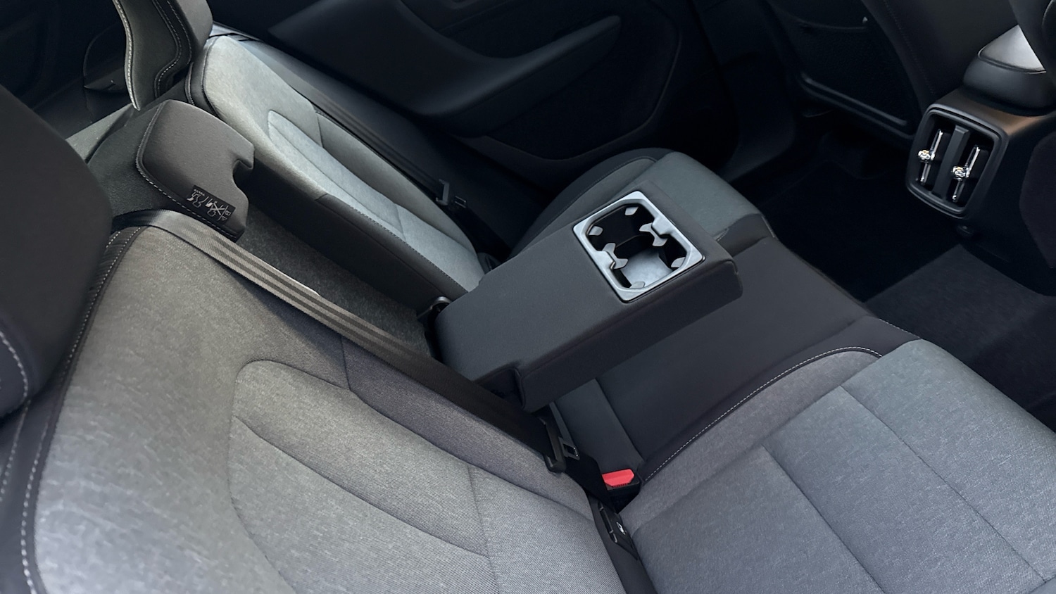 Used Volvo XC40 2023 for sale - 77151862: Photo 51