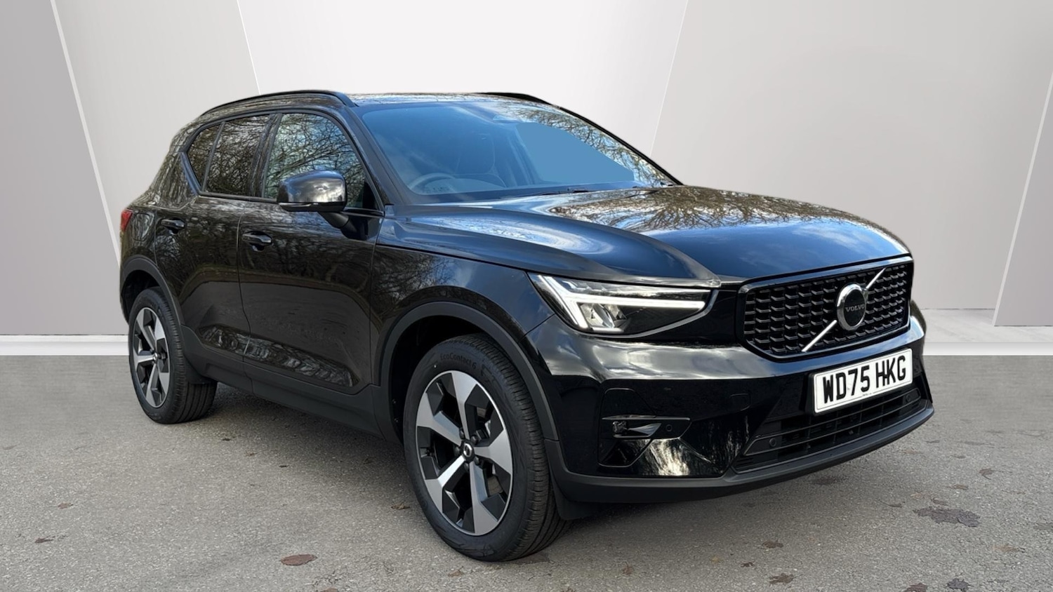 Used Volvo XC40 2025 for sale - 76895206: Photo 1