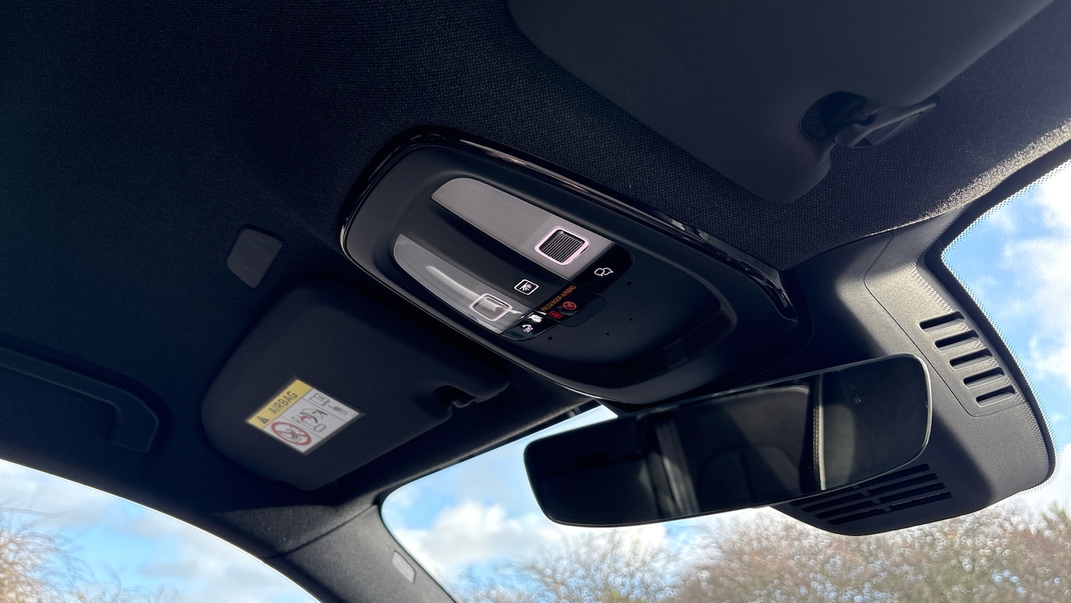 Used Volvo XC40 2025 for sale - 76895206: Photo 26