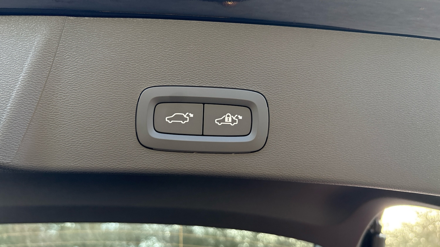 Used Volvo XC40 2025 for sale - 76895206: Photo 32