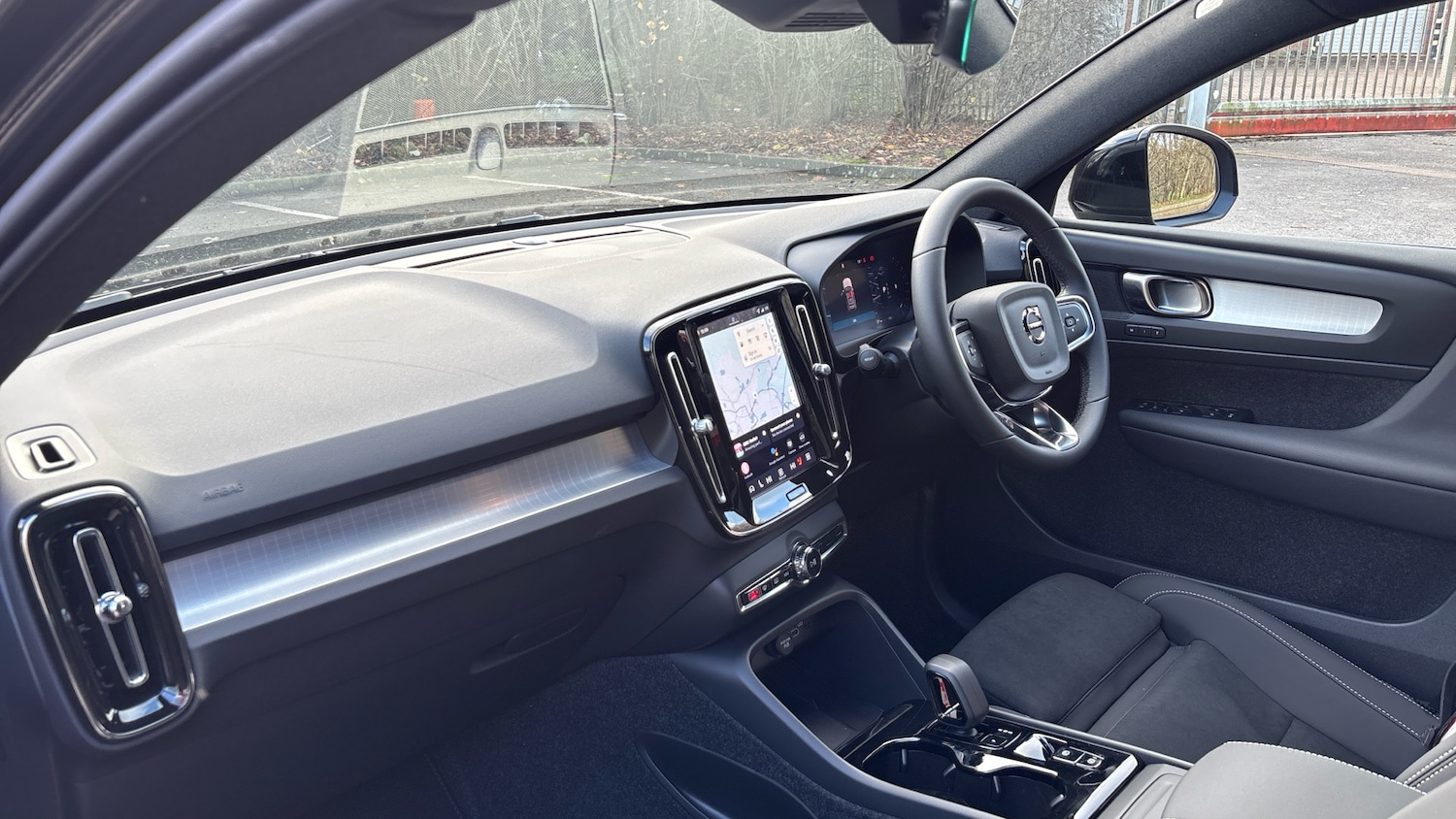 Used Volvo XC40 2025 for sale - 76895206: Photo 39