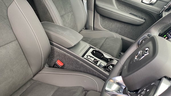 Used Volvo XC40 2025 for sale - 75381359: Photo 9