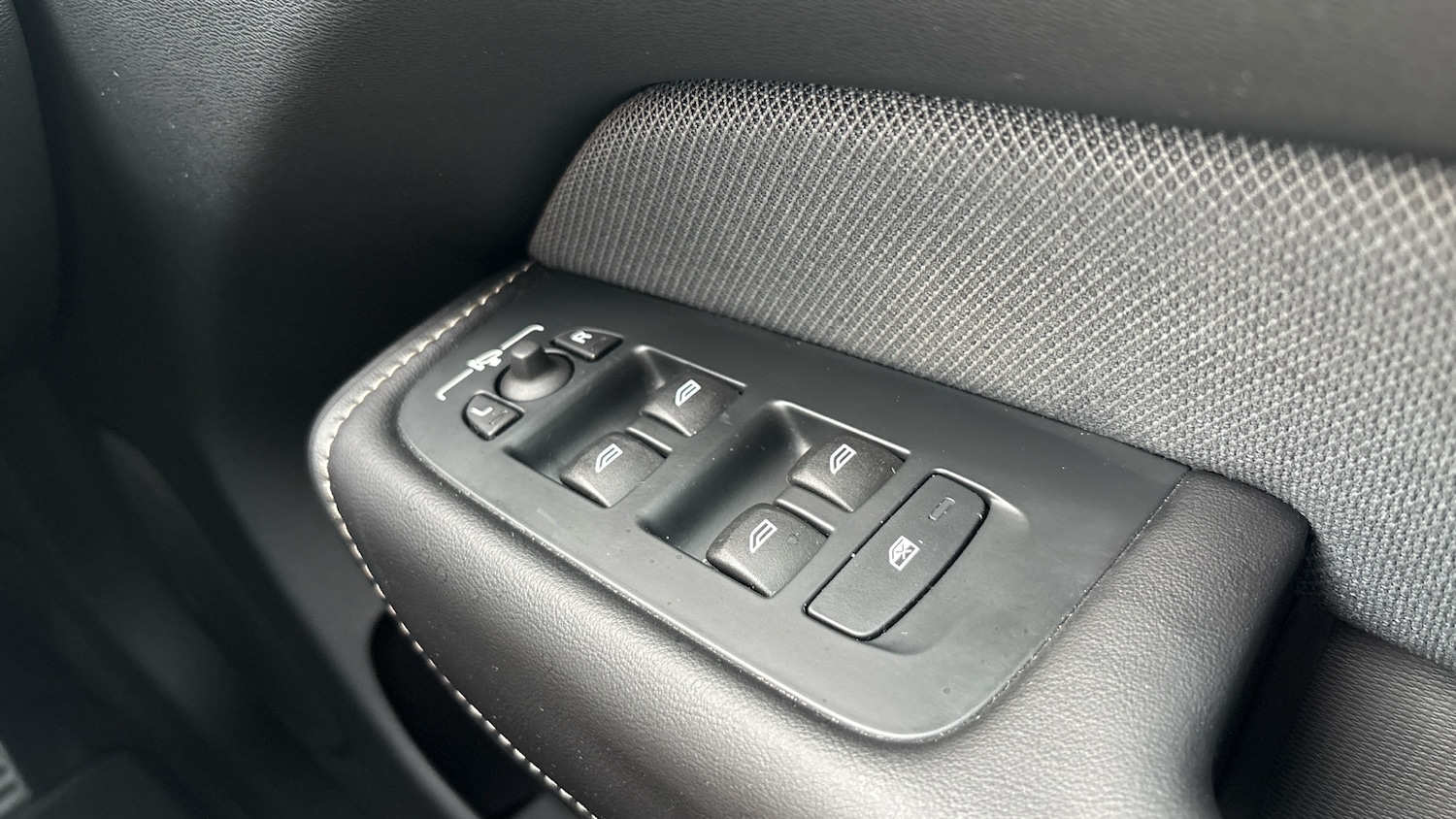 Used Volvo XC60 2022 for sale - 76979300: Photo 23