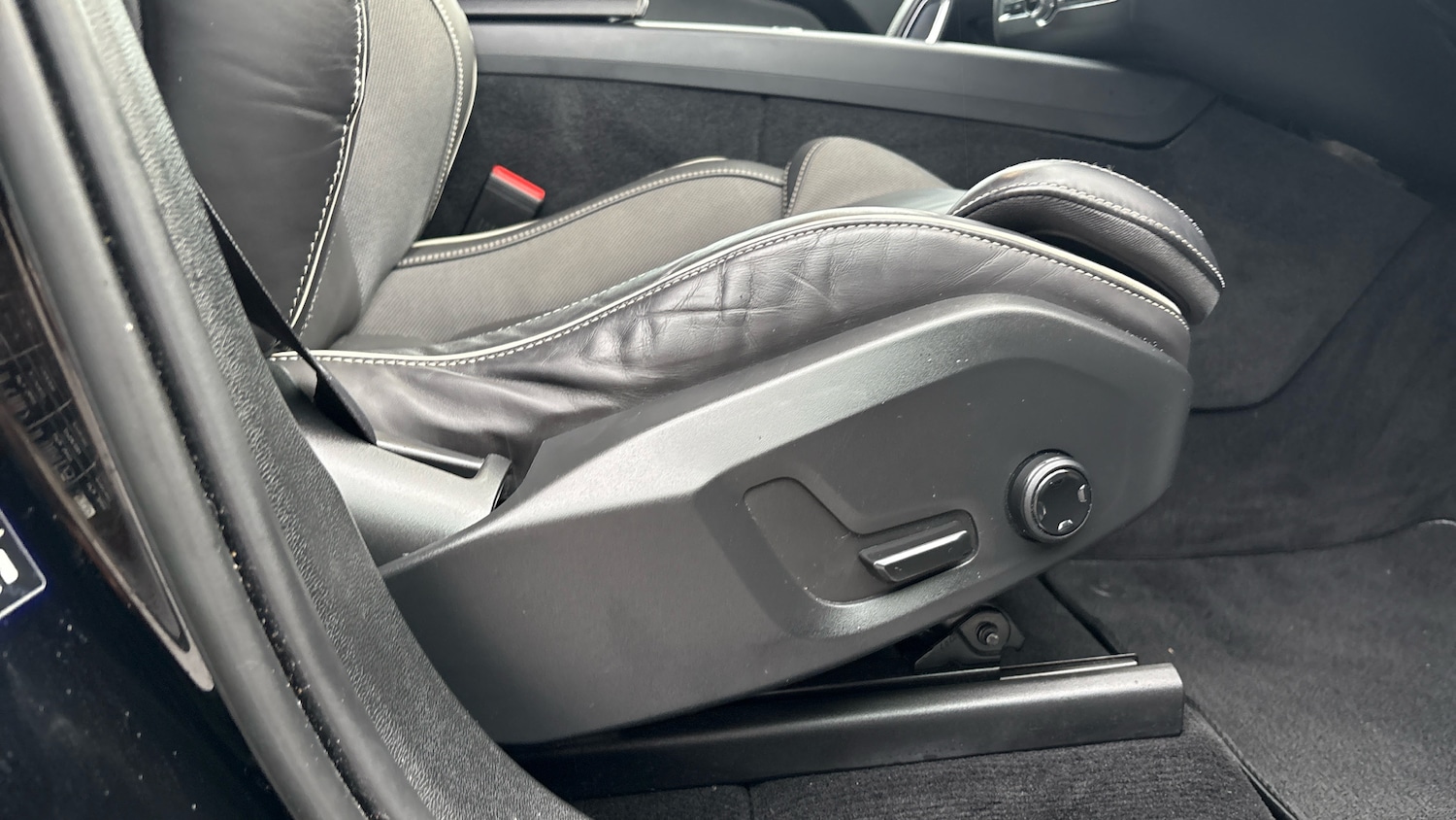 Used Volvo XC60 2022 for sale - 76979300: Photo 28