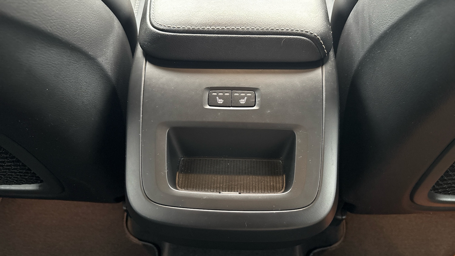 Used Volvo XC60 2022 for sale - 76979300: Photo 32