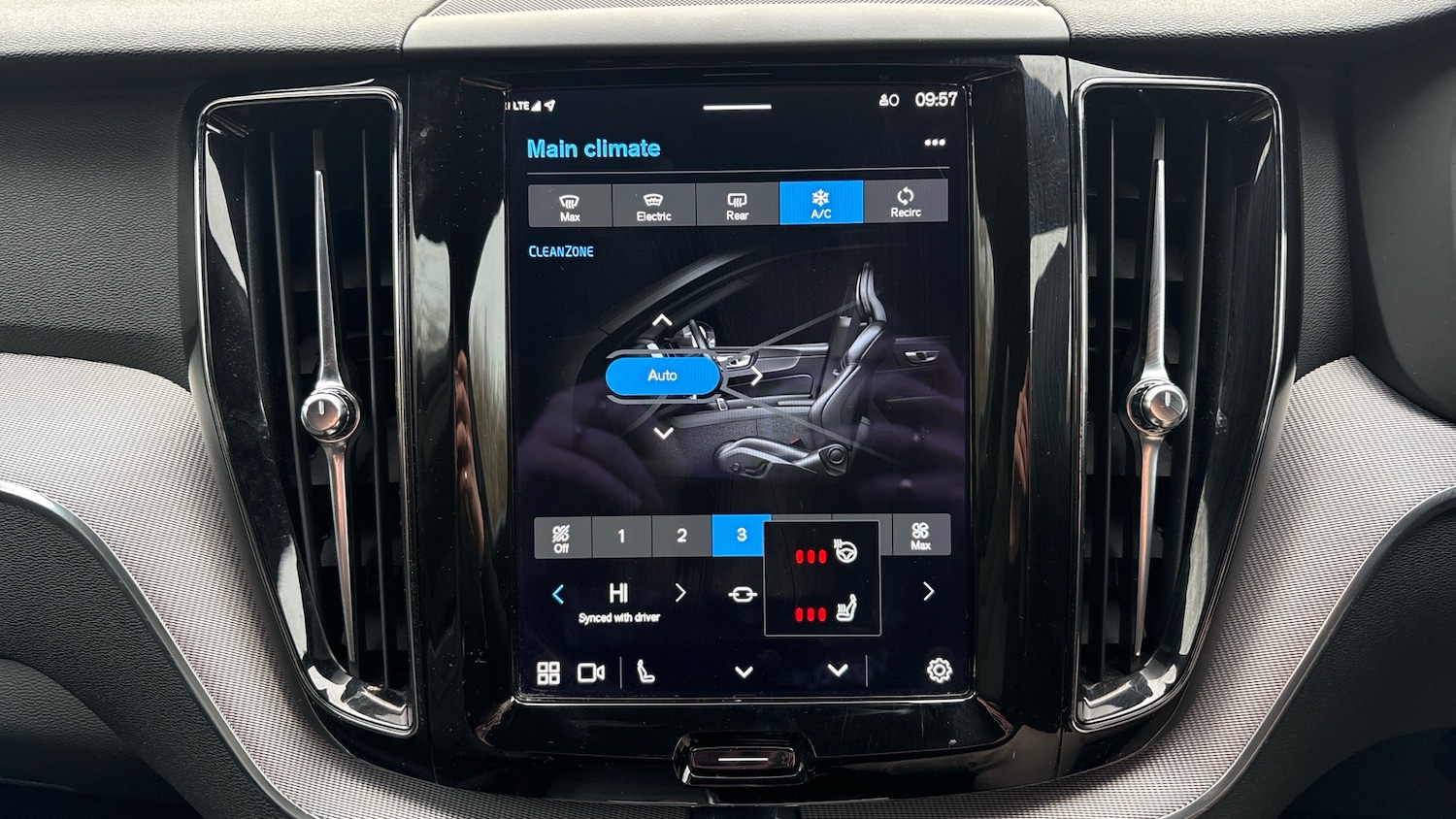 Used Volvo XC60 2022 for sale - 76979300: Photo 40